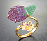 Золотое кольцо с редким резным рубином в цоизите 11,83 карата, сапфиром и бриллиантом
