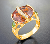 Золотое кольцо с крупным полихромным турмалином 10,67 карата, демантоидами гранатами и бриллиантами Золото