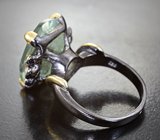 Серебряное кольцо с зеленым аметистом авторской огранки 15,92 карата и голубыми топазами