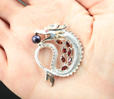 Серебряный кулон «Дракон» с цветной жемчужиной, альмандинами гранатами и розовым турмалином Серебро 925