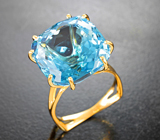 Золотое кольцо с крупным голубым топазом лазерной огранки 19,12 карата