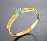 Золотое кольцо с уральским александритом редкого оттенка морской волны 0,21 карата
