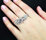 Оригинальное серебряное кольцо на два пальца с танзанитами