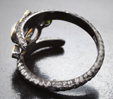 Серебряное кольцо с кристаллическим эфиопским опалом и диопсидами