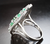 Превосходное серебряное кольцо с изумрудами