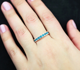 Элегантное серебряное кольцо с «неоновыми» апатитами