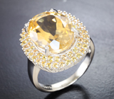 Роскошное серебряное кольцо с крупным цитрином и желтыми сапфирами
