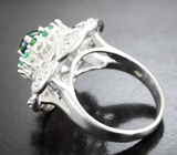 Серебряное кольцо с кристаллическим черным опалом и изумрудами Серебро 925