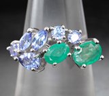 Великолепное серебряное кольцо с изумрудами и танзанитами