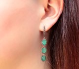 Серебряные серьги с изумрудами и разноцветными сапфирами