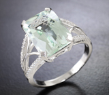 Превосходное серебряное кольцо с зеленым аметистом