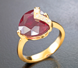 Золотое кольцо с ярким насыщенным рубином 6,59 карата и бриллиантами высоких характеристик