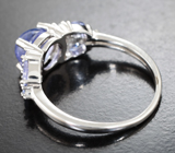 Эффектное серебряное кольцо с танзанитами