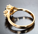 Золотое кольцо с хризобериллом с ярко-выраженным эффектом кошачьего глаза 2,27 карата и бриллиантами