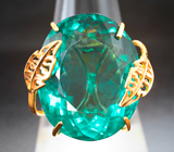 Золотое кольцо с крупным насыщенным «неоновым» флюоритом 43,17 карата Золото