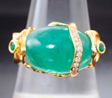 Золотое кольцо с ярким полихромным кабошоном уральского изумруда 9,54 карата и бриллиантами Золото