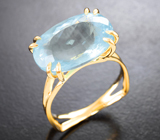 Золотое кольцо с пастельно-голубым аквамарином 6,61 карата
