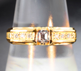 Золотое кольцо с невероятно-ярким уральским александритом 0,32 карата и бриллиантами