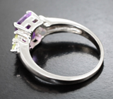 Замечательное серебряное кольцо с аметистом и перидотами
