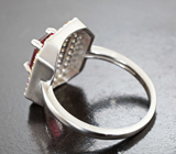 Праздничное cеребряное кольцо с альмандином гранатом и разноцветными сапфирами