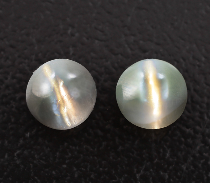 Пара хризобериллов с эффектом кошачьего глаза 1,86 карата