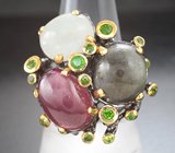 Серебряное кольцо с корундом, рубином и цаворитами