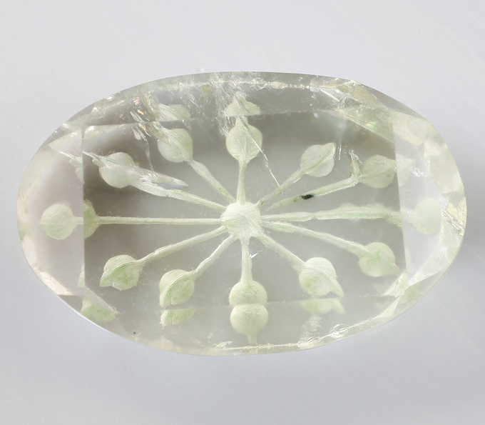 Резной зеленый аметист 10,53 карата