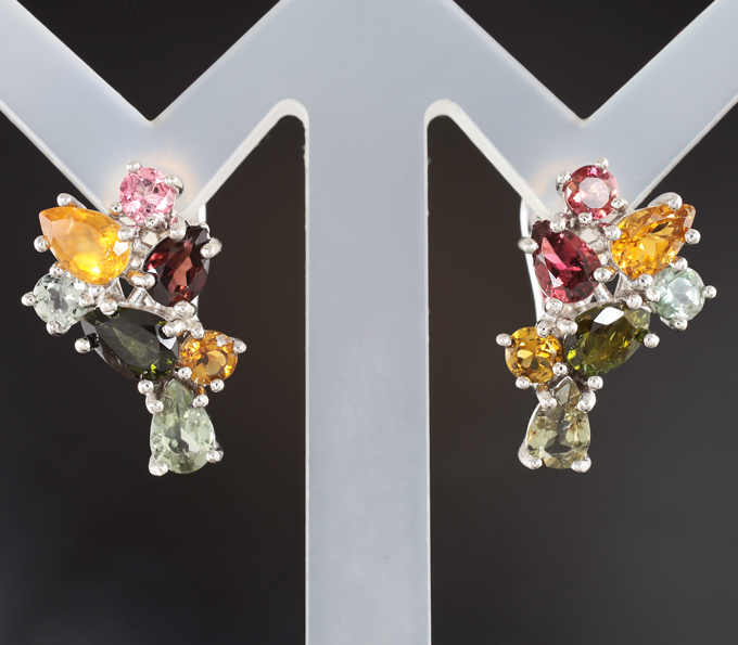 Яркие серебряные серьги с разноцветными турмалинами