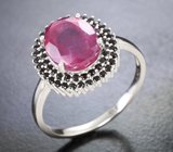 Превосходное cеребряное кольцо с крупным рубином 3,31 карата и черными шпинелями