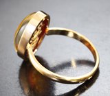 Золотое кольцо с резным янтарем 2,35 карата Золото