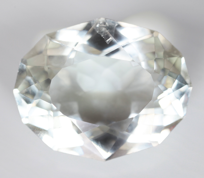 Зеленый аметист авторской огранки 13,11 карата