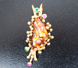 Золотой кулон с мексиканским огненным агатом 3,87 карата, цаворитами и рубинами Золото