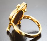 Золотое кольцо с австралийским дублет опалом 2,94 карата, синими сапфирами и цаворитами Золото