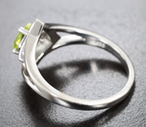 Изящное серебряное кольцо с перидотом Серебро 925