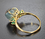 Золотое кольцо с редким кристаллом уральского александрита 7,75 карата и изумрудами