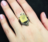 Серебряное кольцо с золотисто-желтым флюоритом