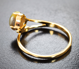 Золотое кольцо с хризобериллом с эффектом кошачьего глаза 1,4 карата и чистейшим александритом