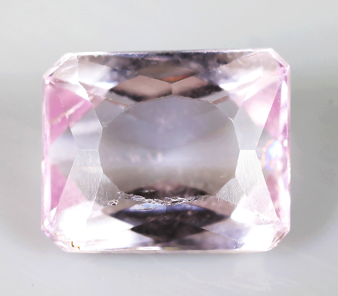 Кунцит 2,73 карата