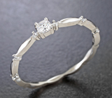 Серебряное кольцо с муассанитом топовой огранки 0,09 карата
