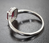 Чудесное серебряное кольцо с альмандином гранатом и сапфирами Серебро 925