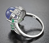 Эффектное серебряное кольцо с танзанитом и изумрудами Серебро 925