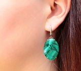 Массивные золотые серьги с уральским малахитом 49,72 карата