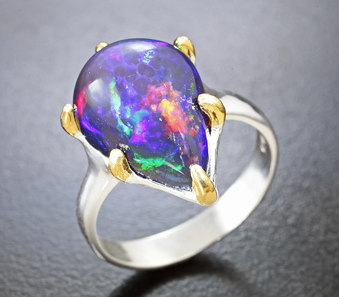 Серебряное кольцо с кристаллическим черным опалом 6,83 карата