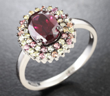Праздничное серебряное кольцо с родолитом и сапфирами Серебро 925