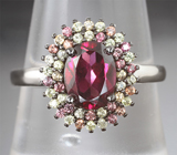 Праздничное серебряное кольцо с родолитом и сапфирами Серебро 925