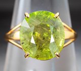 Золотое кольцо с яблочно-зеленым турмалином с редкими включениями как у уральского демантоида 5,84 карата
