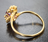 Золотое кольцо c яркой пурпурно-розовой шпинелью 2,22 карата и бриллиантами 1,5мм