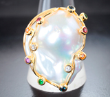 Золотое кольцо с крупной морской жемчужиной барокко топового люстра 43,16 карата, разноцветными сапфирами, цаворитами и аметистом Золото