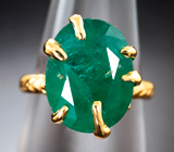 Золотое кольцо с крупным насыщенным уральским изумрудом 7,59 карата Золото