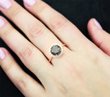 Золотое кольцо с черным 1,5 карата и бесцветными бриллиантами